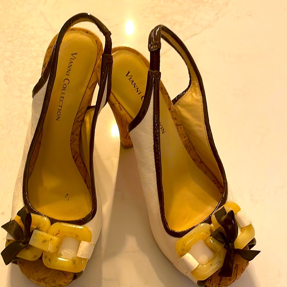 Vianni Collection size 5 sling back cream heels